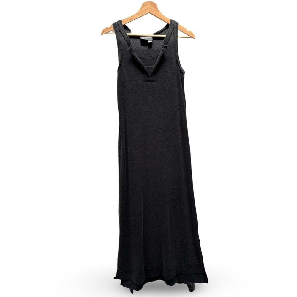 Classic Black Maxi Dress - Sleek Sleeveless V-Neck